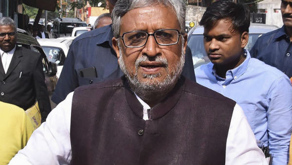 সুশীল মোদীর ড্যামেজ কন্ট্রোল