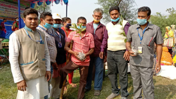 গাছ লাগিয়ে জাতীয় প্রতিবন্ধী দিবস উদযাপিত হল বসিরহাটে গাছ লাগিয়ে জাতীয় প্রতিবন্ধী দিবস উদযাপিত হল বসিরহাটে