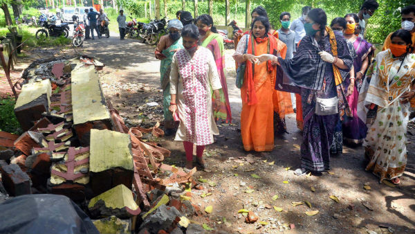 পাঁচিল দেওয়াকে কেন্দ্র করে ধুন্ধুমার বিশ্বভারতীতে