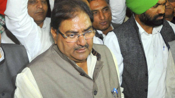 বিধানসভা থেকে ইস্তফা বিধায়ক অভয় সিং চৌতালার! হরিয়ানায় পারদ চড়াল কৃষক আন্দোলনের ঝড় বিধানসভা থেকে ইস্তফা বিধায়ক অভয় সিং চৌতালার! হরিয়ানায় পারদ চড়াল কৃষক আন্দোলনের ঝড়