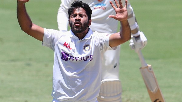 শীর্ষে কিংবদন্তি প্রসন্ন