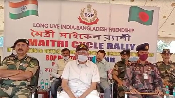 ভারত-বাংলাদেশের সম্পর্ককে আরও মজবুত করতে সীমান্তে সাইকেল র্যালি ভারত-বাংলাদেশের সম্পর্ককে আরও মজবুত করতে সীমান্তে সাইকেল র্যালি