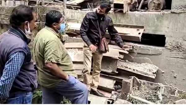 বিভূতিভূষণ বন্দ্যোপাধ্যায়ের বাসভবন ঘিরে ব্যারাকপুরে উদ্যোগ পুর প্রশাসকের বিভূতিভূষণ বন্দ্যোপাধ্যায়ের বাসভবন ঘিরে ব্যারাকপুরে উদ্যোগ পুর প্রশাসকের