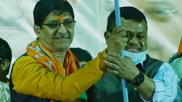 সৌমেন্দুকে যোগদানে সংখ্যালঘু তৃণমূল
