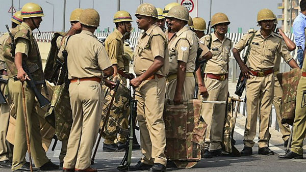 প্রজাতন্ত্র দিবসের প্রাক্কালে দিল্লিতে ‘পাকিস্তান জিন্দাবাদ’ স্লোগান! তীব্র চাঞ্চল্য রাজনৈতিক মহলে প্রজাতন্ত্র দিবসের প্রাক্কালে দিল্লিতে ‘পাকিস্তান জিন্দাবাদ’ স্লোগান! তীব্র চাঞ্চল্য রাজনৈতিক মহলে