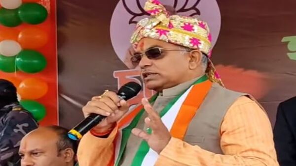 গণতন্ত্র ফেরাতে লড়াই করছে বিজেপি কর্মীরা