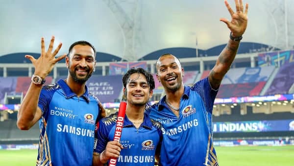 কার বিরুদ্ধে অভিযোগ