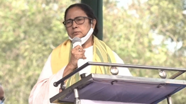 মানুষের দুয়ারে দুয়ারে তৃণমূল নেতারা