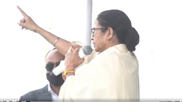 ক্ষুব্ধ হন মমতা!