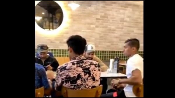 গো মাংস খাওয়া নিয়ে ফ্যানেরা দুভাগে বিভক্ত