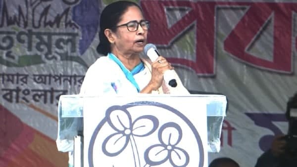 নন্দীগ্রাম থেকে লড়াইয়ের কথা ঘোষণা মমতার
