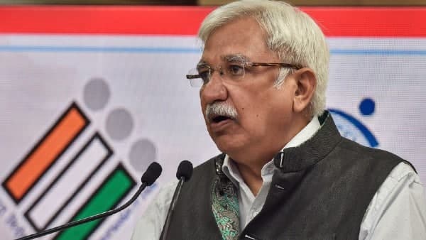 বিএসএফের বিরুদ্ধে ভোটাদের ভয় দেখানোর অভিযোগ