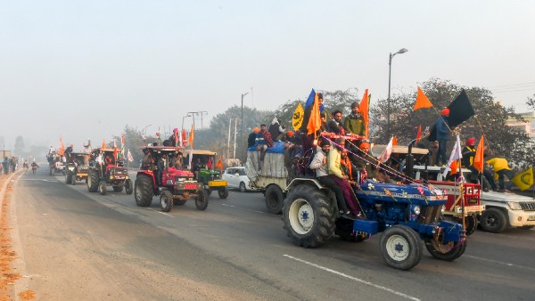 পরিকল্পিত রুটের থেকে ইউ টার্ন!