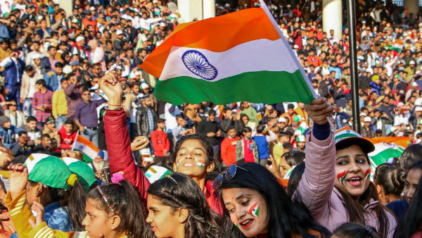 ২১টি তোপের সেলামির মাধ্যমে শুরু জাতীয় সঙ্গীত