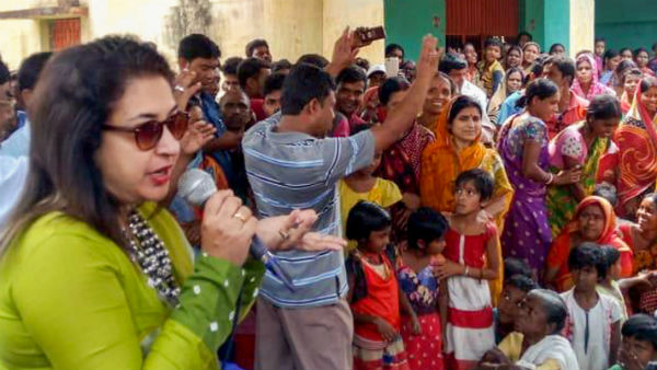 মমতার সঙ্গে হেঁটে শতাব্দীর মিছিল ও তৃণমূল