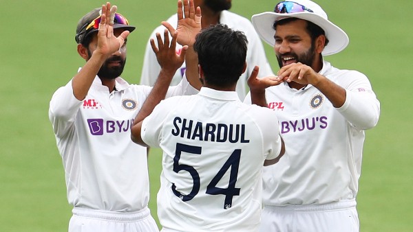 চেন্নাইয়ে পৌঁছলেন রাহানে, রোহিত, শার্দুল