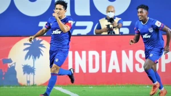 আইএসএল ২০২০-২১ : শেষ মুহুর্তের গোলে হায়দরাবাদের বিরুদ্ধে জয় হাতছাড়া বেঙ্গালুরুর আইএসএল ২০২০-২১ : শেষ মুহুর্তের গোলে হায়দরাবাদের বিরুদ্ধে জয় হাতছাড়া বেঙ্গালুরুর