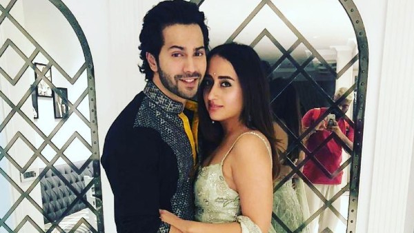 রবিবার আলিবাগে বিয়ের সানাই বাজবে বরুণ ও নাতাশার, অতিথি সংখ্যা মাত্র ৫০ জন! রবিবার আলিবাগে বিয়ের সানাই বাজবে বরুণ ও নাতাশার, অতিথি সংখ্যা মাত্র ৫০ জন!