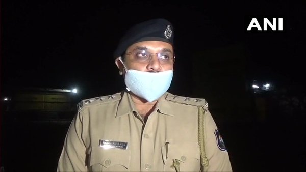 সোমবার গভীর রাতে মর্মান্তিক দুর্ঘটনায় গুজরাতে মৃত্যু ১৩ শ্রমিকের