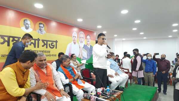 ২০১৯-এর ভোটের পরেই শিবির বদল