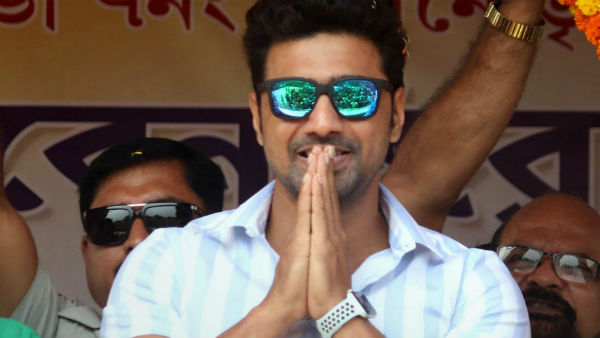 দেবকে জেরা ইডির