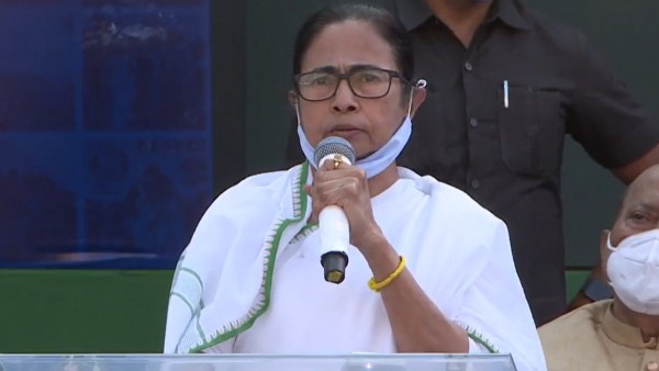 প্রতিশ্রুতি দিই না, কাজ করে দেখাই