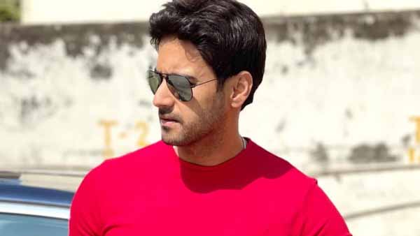 বিজেপিতে অভিনেতা যশ