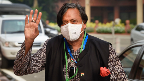 জয়পুর লিটারেরি ফেস্টে নিজের নতুন বই প্রকাশ কংগ্রেস সাংসদ শশী থারুরের জয়পুর লিটারেরি ফেস্টে নিজের নতুন বই প্রকাশ কংগ্রেস সাংসদ শশী থারুরের