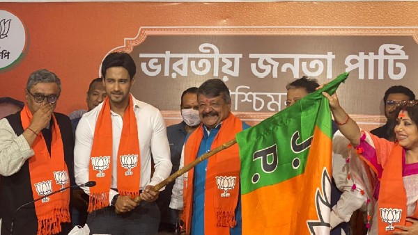 মুঠো কি আলগা হচ্ছে?