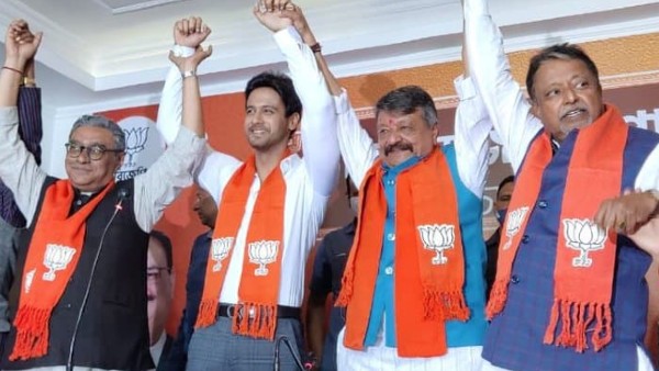 পাল্টা টুইট যশের
