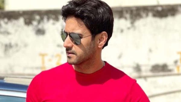 সিস্টেমের বদল করতে হলে সিস্টেমের অংশ হতে হয়