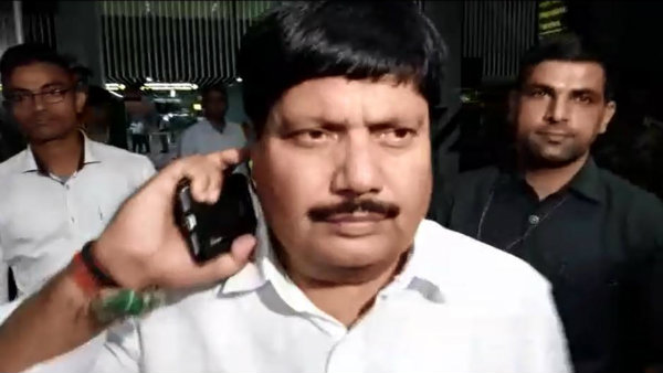 দলবিরোধী কোনও কাজ করছি না, সাফ কথা