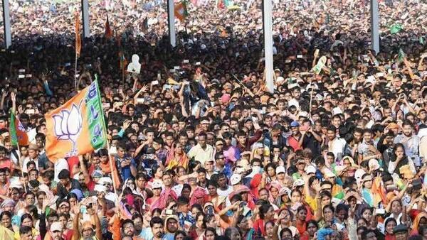 বাম-কংগ্রেস জোটকে হযবরল জোট বলে কটাক্ষ