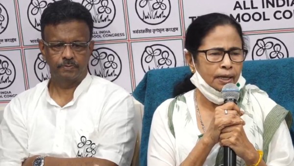 ভোট বৈতরণী পার করতে স্বচ্ছতায় জোর