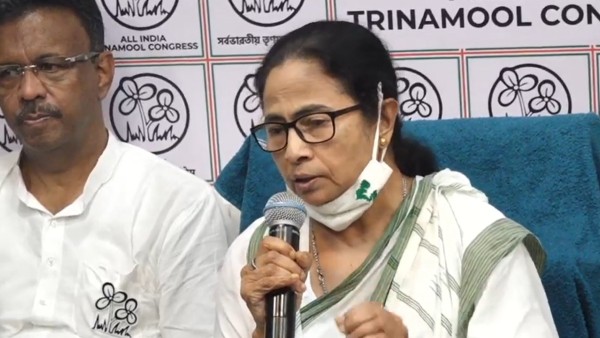 গ্ল্যামার আর নতুন মুখে ভরসা মমতার