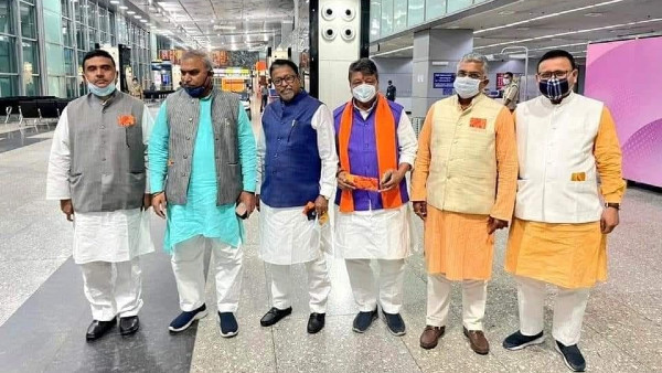 খড়গপুরে কে