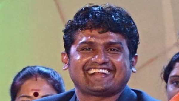 মুকুলের বাড়িতে