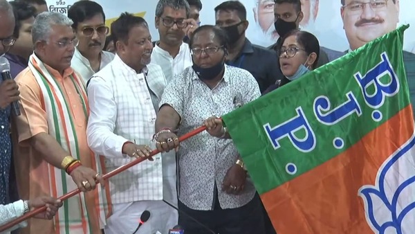 বিজেপিতে যোগদান তৃণমূলের আরও চার বিধায়কের