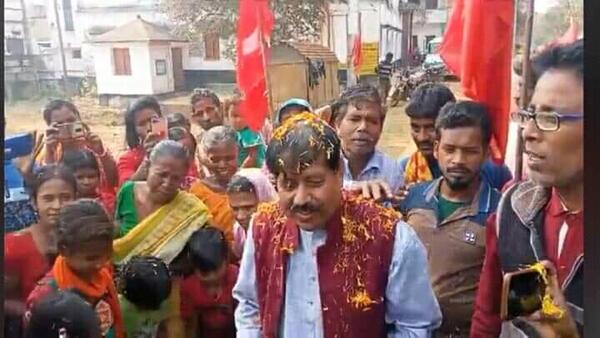 জোর কদমে জনসংযোগ