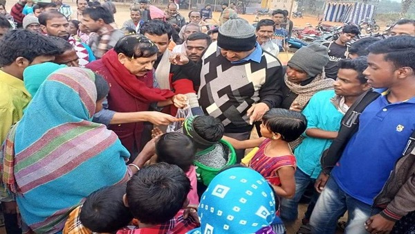 শালবানির গ্রামে গিয়ে হুঁশিয়ারি