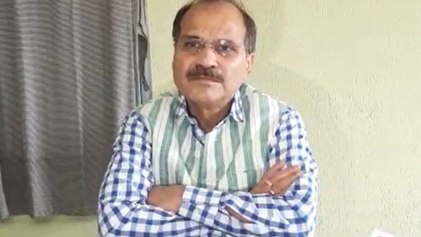 নাটক করেন মমতা