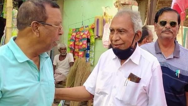 করোনা কাড়ল আরও এক প্রার্থীর প্রাণ, রেজাউলের পর হার মানলেন আরএসপির প্রদীপ করোনা কাড়ল আরও এক প্রার্থীর প্রাণ, রেজাউলের পর হার মানলেন আরএসপির প্রদীপ