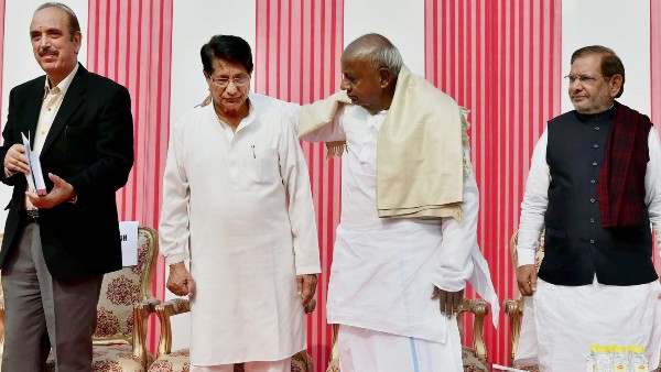 বারবার দল বদলের কারণে ওঠে সমালোচনার ঝড়