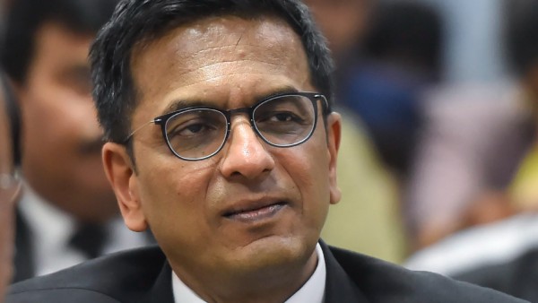 করোনা পজিটিভ সুপ্রিম কোর্টের বিচারপতি ডি ওয়াই চন্দ্রচূড়, স্থগিত কোভিড সংক্রান্ত শুনানি করোনা পজিটিভ সুপ্রিম কোর্টের বিচারপতি ডি ওয়াই চন্দ্রচূড়, স্থগিত কোভিড সংক্রান্ত শুনানি