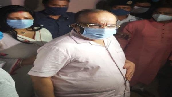 ভোরে এসএসকেএমএ ভর্তি মদন-শোভন