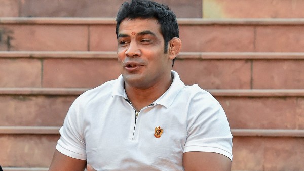 কুস্তিগীরের বিরুদ্ধে গ্রেফতারি পরোয়ানা
