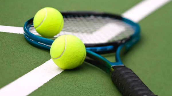 Wimbledon: মানবতার আদর্শ নজির, খেলা থামিয়ে বল বয়কে সাহায্য করতে দৌড়ে গেলেন এই তারকা, ১০ মিনিট বন্ধ থাকল ম্যাচ Wimbledon: মানবতার আদর্শ নজির, খেলা থামিয়ে বল বয়কে সাহায্য করতে দৌড়ে গেলেন এই তারকা, ১০ মিনিট বন্ধ থাকল ম্যাচ