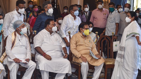 অভিযোগ অস্বীকার করেছেন মন্ত্রীর মা