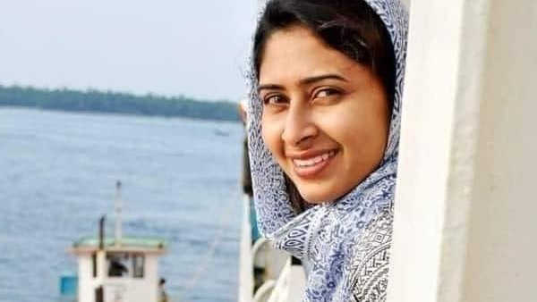 রাষ্ট্রদ্রোহিতা মামলায় কেরল হাইকোর্টের রক্ষাকবচ, স্বস্তিতে বিখ্যাত চিত্র পরিচালক আয়েশা সুলতানা রাষ্ট্রদ্রোহিতা মামলায় কেরল হাইকোর্টের রক্ষাকবচ, স্বস্তিতে বিখ্যাত চিত্র পরিচালক আয়েশা সুলতানা