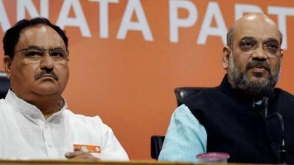 ক্যাবিনেটে ফাঁকা বেশ কিছু পদ